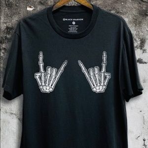 HALLOWEEN T-SHIRT! Only a few sizes left!! 💀